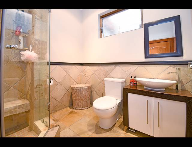 4 BEDROOM HOUSE FOR SALE IN KENSINGTON